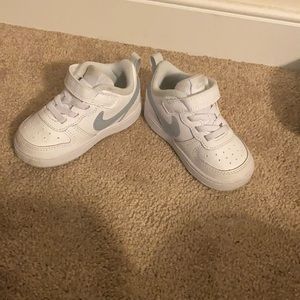 Toddler nike sneakers